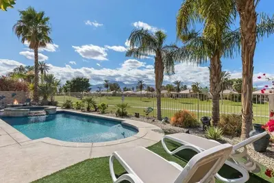 Image de Desert Golf Getaway by Gpm - Tennis/Pickleball/Private Pool/Walk to Festivals