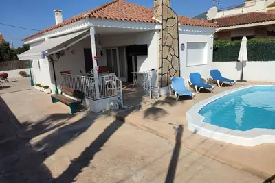 Image de Exclusivo Chalet A Pie De Costa Y Piscina Privada