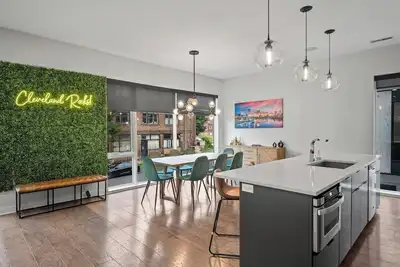 Image de The Cleveland Rocks! Townhome in Tremont