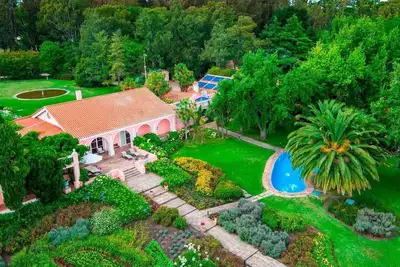 Image de Luxury farmhouse w/ world-class winery near the beach