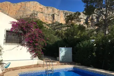 Image de Villa de Charme Avec Jardin, Piscine au Sel, bbc et Ping Pong