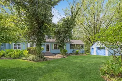Image de Amazing find! Quiet house w/ pool and screened porch. Close to beach.