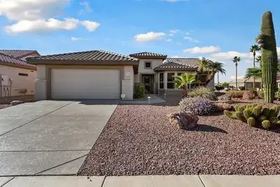 Image de Beautiful Home In The Grand With Pool Heated Pool And Golf Course Views!