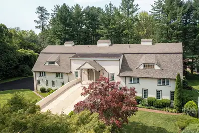 Cozy Farmhouse in Greenville, De