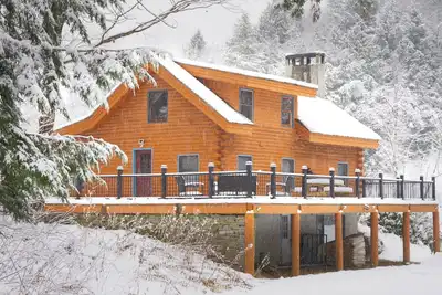 Image de Cozy Log Cabin Short Drive to Okemo & Killington