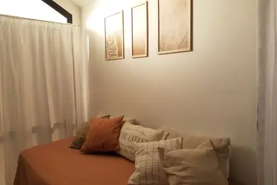 Image de Brand new house! Very comfortable. Near bus terminal. Quiet & safe neighborhood