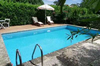 Image de Grande villa calme pour 6 personnes avec piscine dans un écrin de verdure