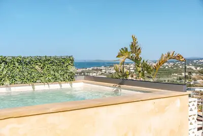Image de Design Rooftop Pool Villa