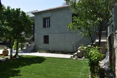 Image de Garden House - 5min from the beach!