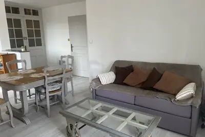 Image de à 800 m des thermes appartement F2 spacieux tout équipé