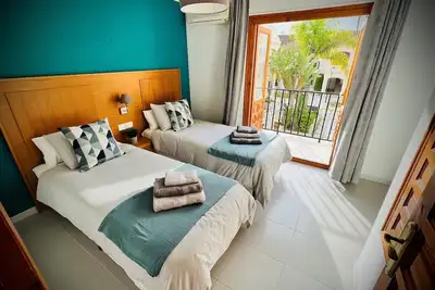 Spacious Townhouse less than 100m from Vera beach in stunning grounds