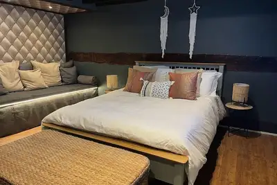 Image de Pet-friendly, 2-bedroom Flat Located in the Heart of Newtown