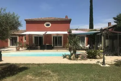 Image de Propriété avec piscine, jacuzzi en Provence