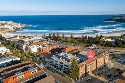 Image de Perfect Location in Bondi Beach ~ 2 Mins to the Beach ~ Queen Bed