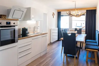 Image de Apartment with Balcony
