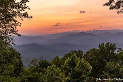 Image de Epic Blue Ridge Sunset View, 12 acres, light/bright 10 min to dtn! Dogs welcome!