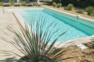 Image de La maison du Fiacre au calme entre chênes et oliviers.