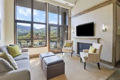 Image de Riverfront Resort & Spa Penthouse Residence Stunning Mountain Views, Ski-In/Out