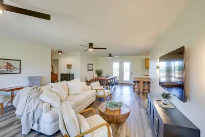 Image de Private Pool & Hot Tub: Expansive Cedar Hill Home