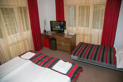 Image de Family friendly villa, restaurant, playgrounds, large yard, ski resort