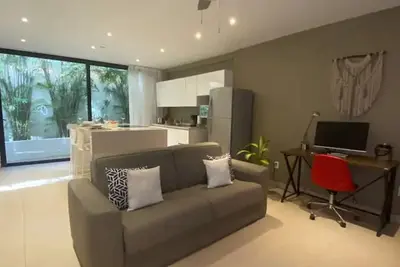 It Building-1 block from 5Av- 1min-Near Beach