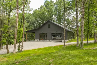 Image de Franklin's Best Hideaway!