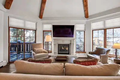 Image de Austria Haus 3 Br Penthouse, Vail Village (Got2) - Hot Tub, Heated Outdoor Pool, Walk to Lifts!
