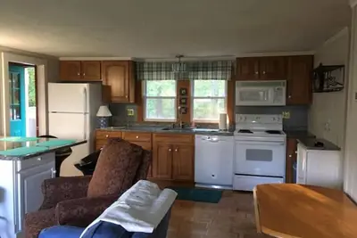 Cozy cottage Hampton, nh 03842