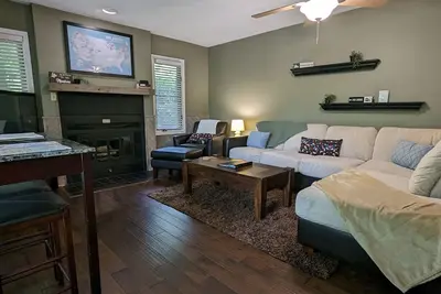 Image de Cozy 1 Bedroom Condo Off 12th Hole at Devil's Knob Golf Course