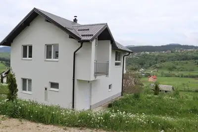 Image de Enjoy nature and village life in a spacious modern villa.