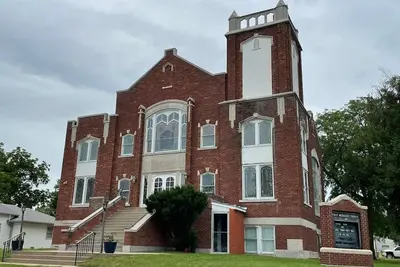 Image de Roomy vintage  retreat/ repurposed church/ pet friendly