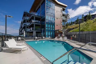 Image de Kelowna, Mckinley Beach Condo