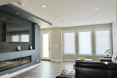 Image de Luxurious and Fashionable Home | Sleeps 8