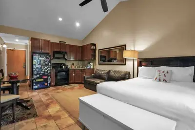 Image de Intimate Mtn Studio, Walk to Main St