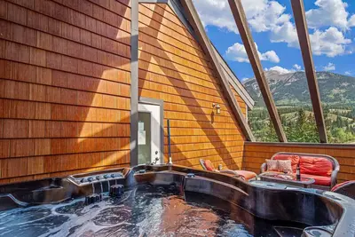 Image de Private Rooftop Hot Tub | Resort Access