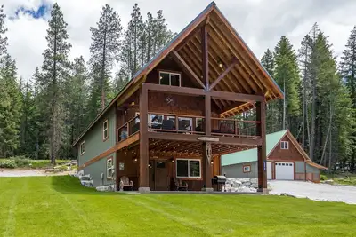 Image de River's Bend Lodge- Hot Tub, Fire Pit, Games & Ski