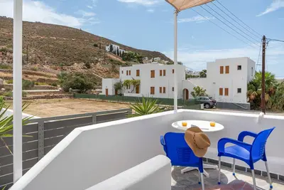 Appartement dans l'hôtel \"Pico Bello Patmos 22\" avec vue sur la montagne, Wi-Fi et climatisation
