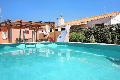Image de Villa \"At-tunis\" avec mini-piscine privée, terrasse privée et Wi-Fi