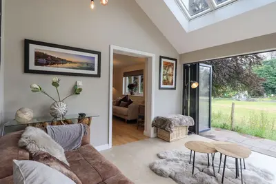 Image de Stunning - 2 mins Lake Windermere - 4 bedrooms (1 downstairs), 3 bathrooms