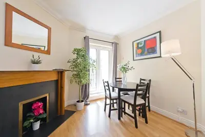 Great Location Near Trinity College Merrion Square