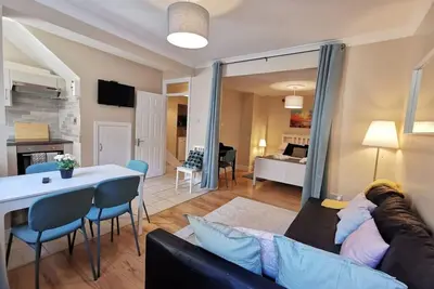 Image de Central Apartment Private patio reliable fast Wifi