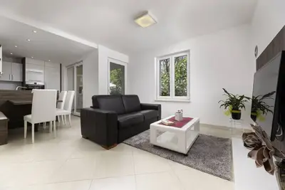 Image de Appartement de vacances pour 5 personnes env. 65 qmà Uvala Soline, Baie de Kvarner (Krk)