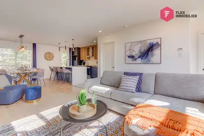 Image de Lakay / Spa, Piscine, Sauna, Billard, Sentier / 25 min de Québec