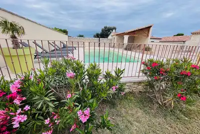 Image de Le Mas De Maellou - 12 Couchages - Enclave Des Papes