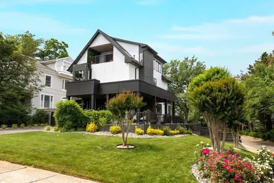 Image de Top of The Hill / Luxury Clarendon 4-Br Homestay