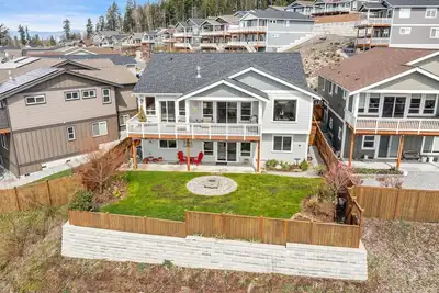 Image de Elegant Home w\/ Office Space, Chef's Kitchen & Stunning Views: Blackstone Court