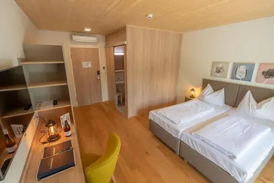 Image de Doppelzimmer Parkseite, Dusche, Wc - Hotel Katamaran