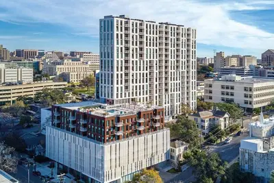 Image de 2bd/Austin - Full Kitchen, W/D, Balcony, Fire Pit!