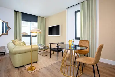 Image de Luxury 1bd near Torre del Oro. Betis Xv