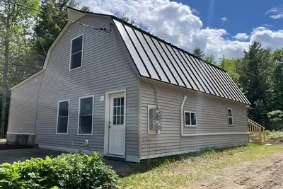 Image de Bottom floor apartment in Duplex - long term tenant upstairs